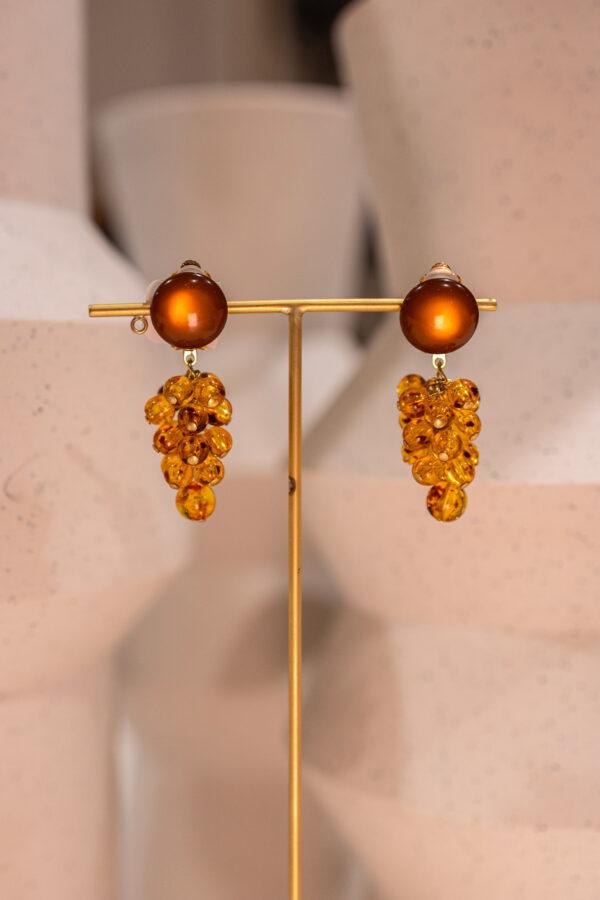 francine bramli boucles d'oreilles grappe ambre