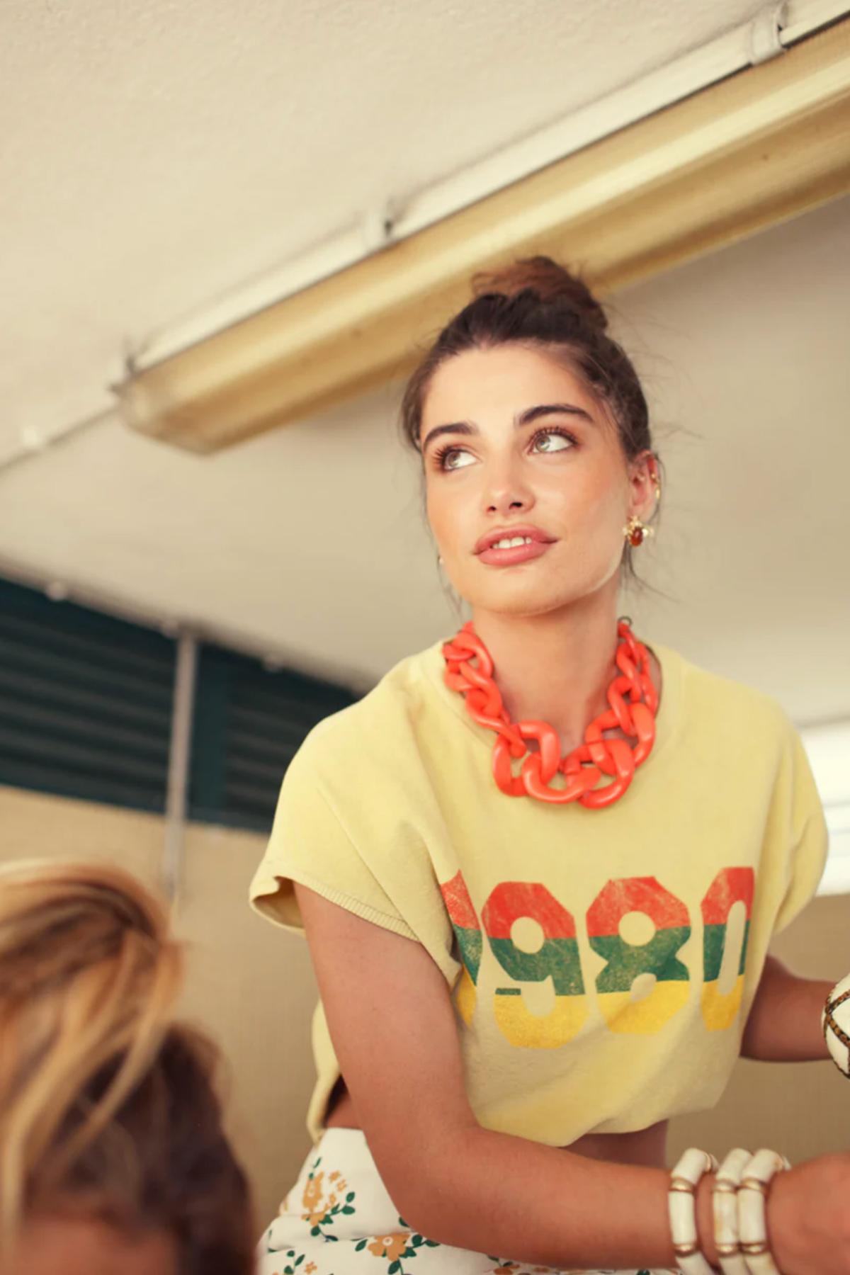 sisters department t shirt top round neck 1980 print /sand